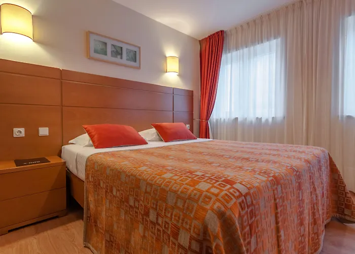 Berne マンテイガス